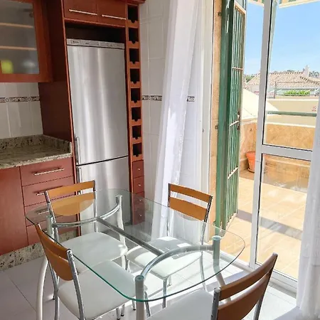 Playaquebrada & Pool Cozy Flat * Бенальмадена