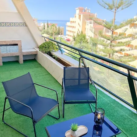 Playaquebrada & Pool Cozy Flat Бенальмадена