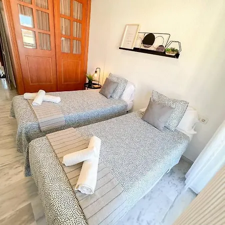 Апартаменты Playaquebrada & Pool Cozy Flat Бенальмадена