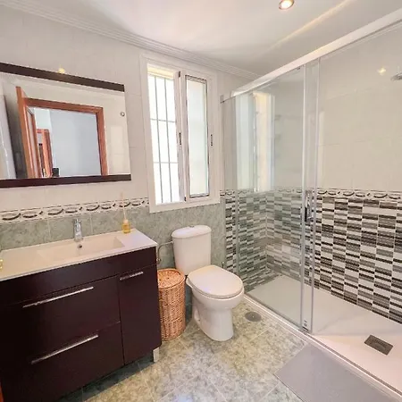 Playaquebrada & Pool Cozy Flat Апартаменты