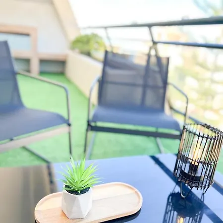 Playaquebrada & Pool Cozy Flat * Бенальмадена